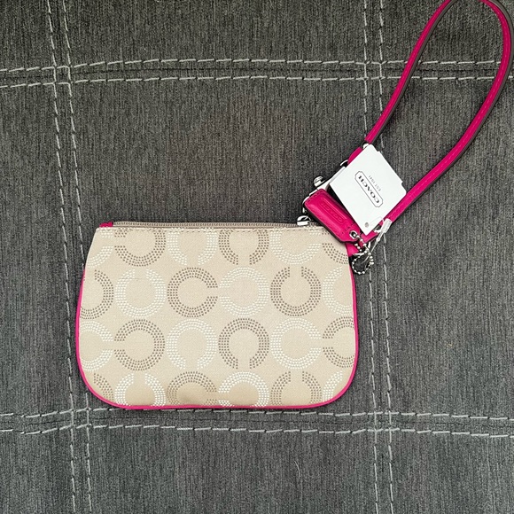 COACH Dotop Art Small Khaki Wristlet - Picture 2 of 3
